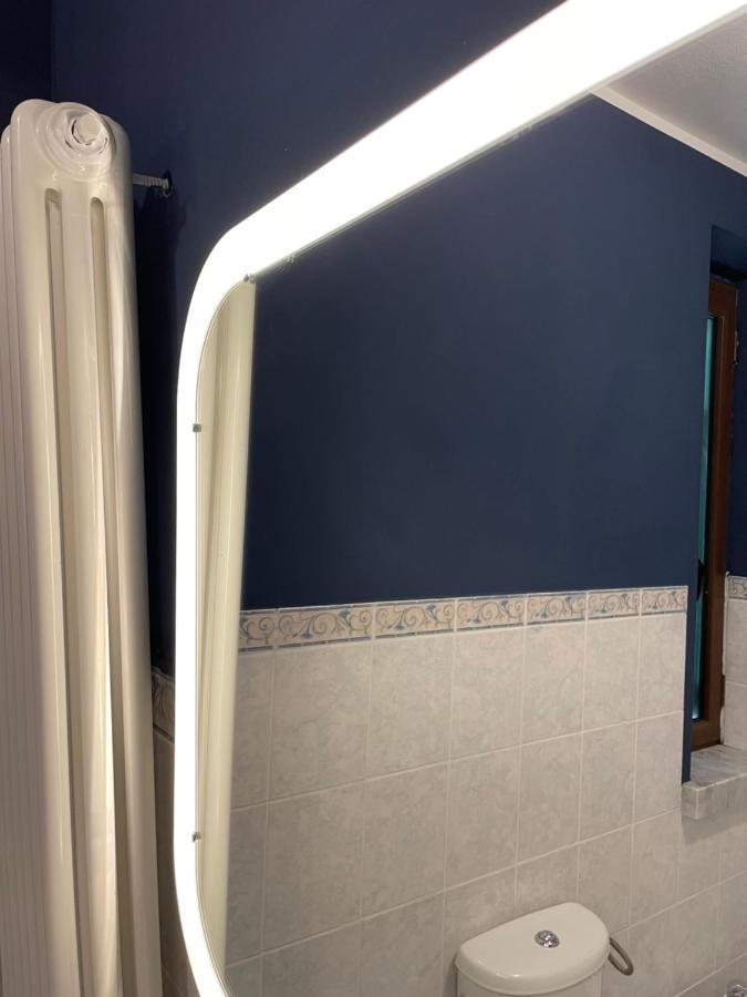 Accogliente Camera Singola Con Balcone A 500 Mt Dal Mare Marina Di Carrara Exterior foto